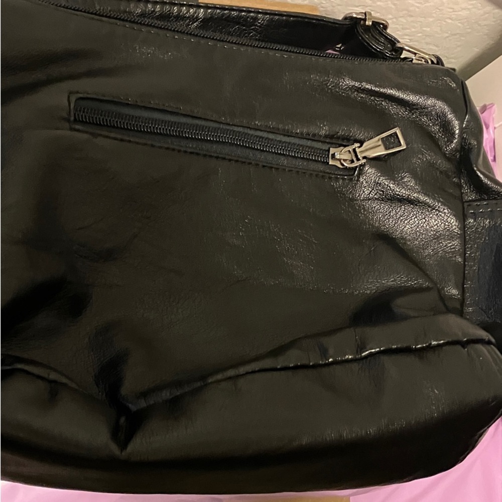 Elegant Black Crossbody Bag - Picture 12 of 12